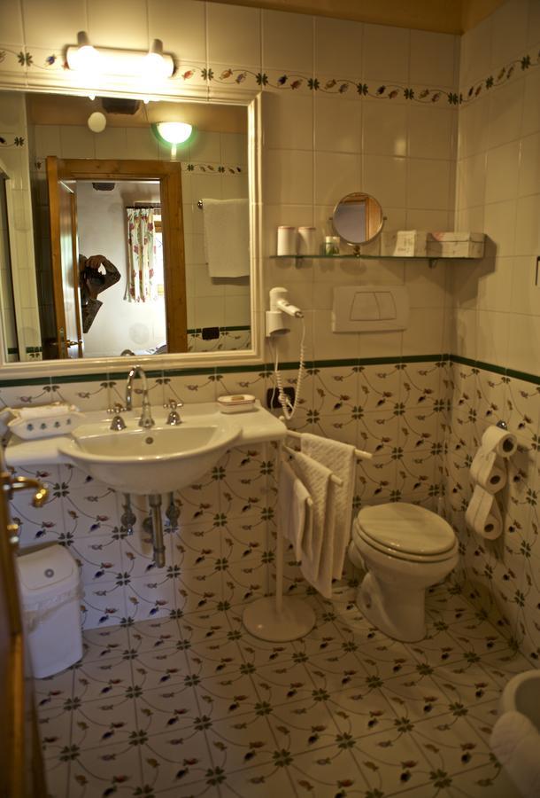 Fonte Magia Bed and Breakfast Castel de' Fiori Exteriör bild